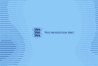 RIA logo helesinisel taustal, külgedel tumesinised mustrid.
